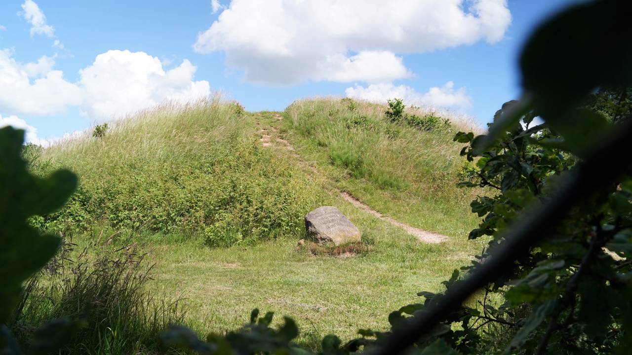 Egtvedpigens gravhøj