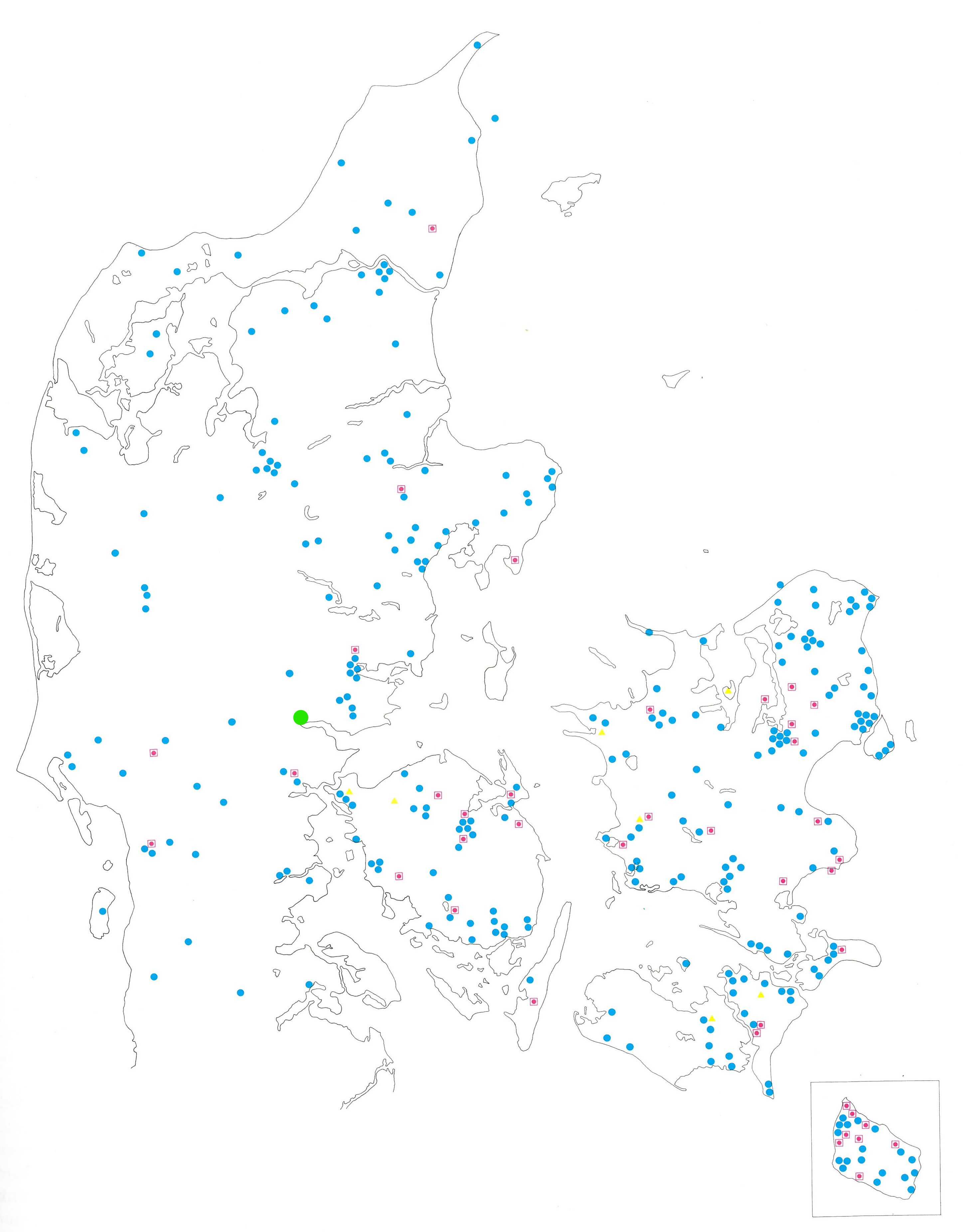 Fig 7: Middelalderlige skattefund. Blå cirkel: Møntskatte. Gul trekant: Skatte af forarbejdet ædelmetal. Rødfirkant: Skatte med begge dele. Grøn prik: Uhrhøj-skatten. Kort fra Danmarks Middelalderlige Skattefund, 1992.