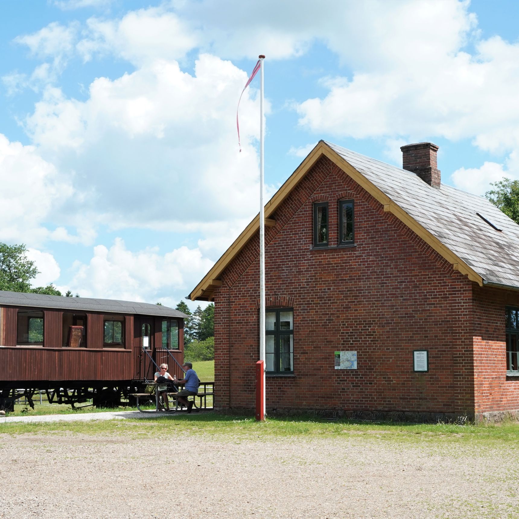 Bindeballe Station