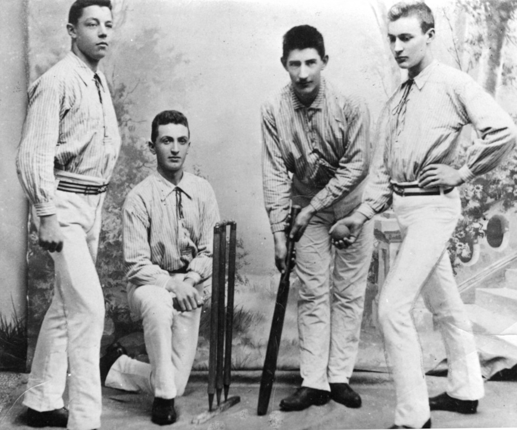 Cricket Spillere Fra Vejle Boldklub, ca 1900 